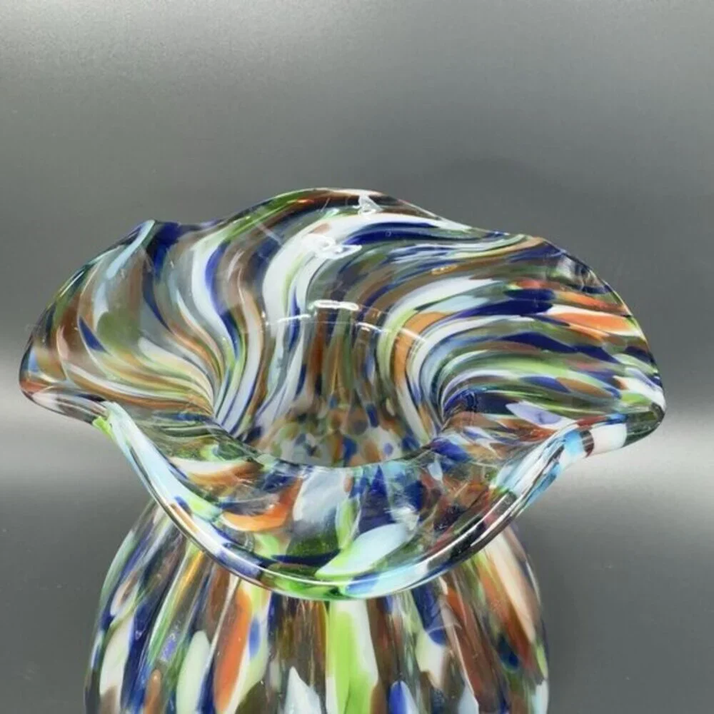 Vintage Blown Glass Vase Colorful Ribbed Blown Glass Vase with Ruffled Rim‎ Vase
